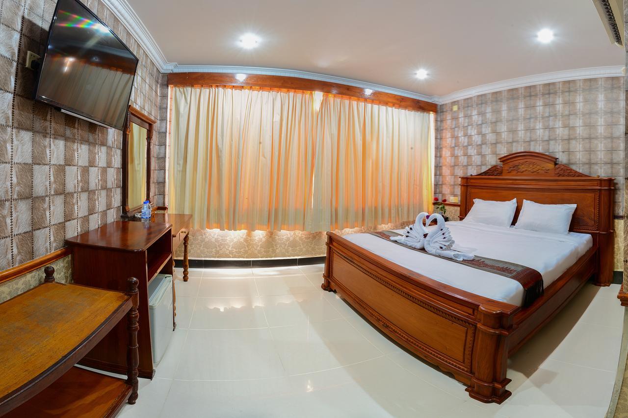 Holiday Hotel Battambang Kültér fotó