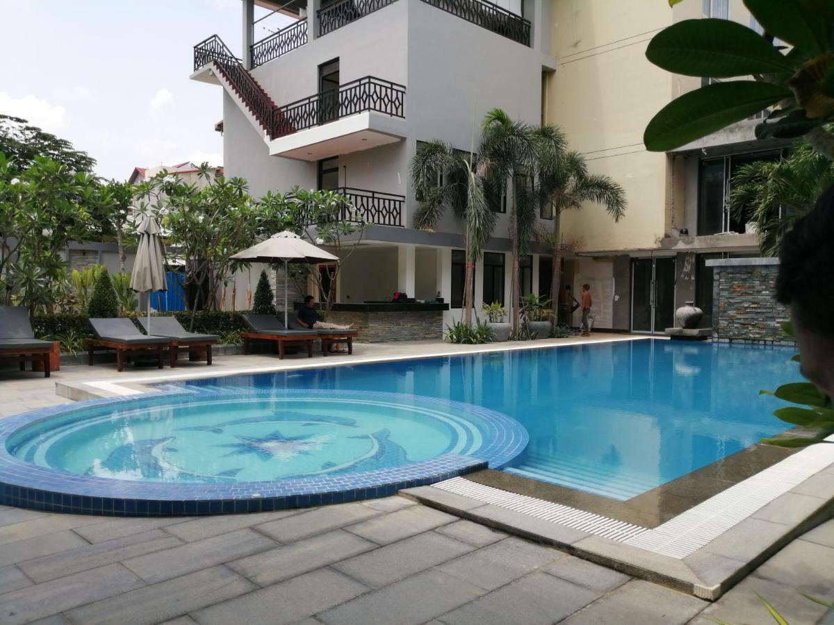 Holiday Hotel Battambang Kültér fotó