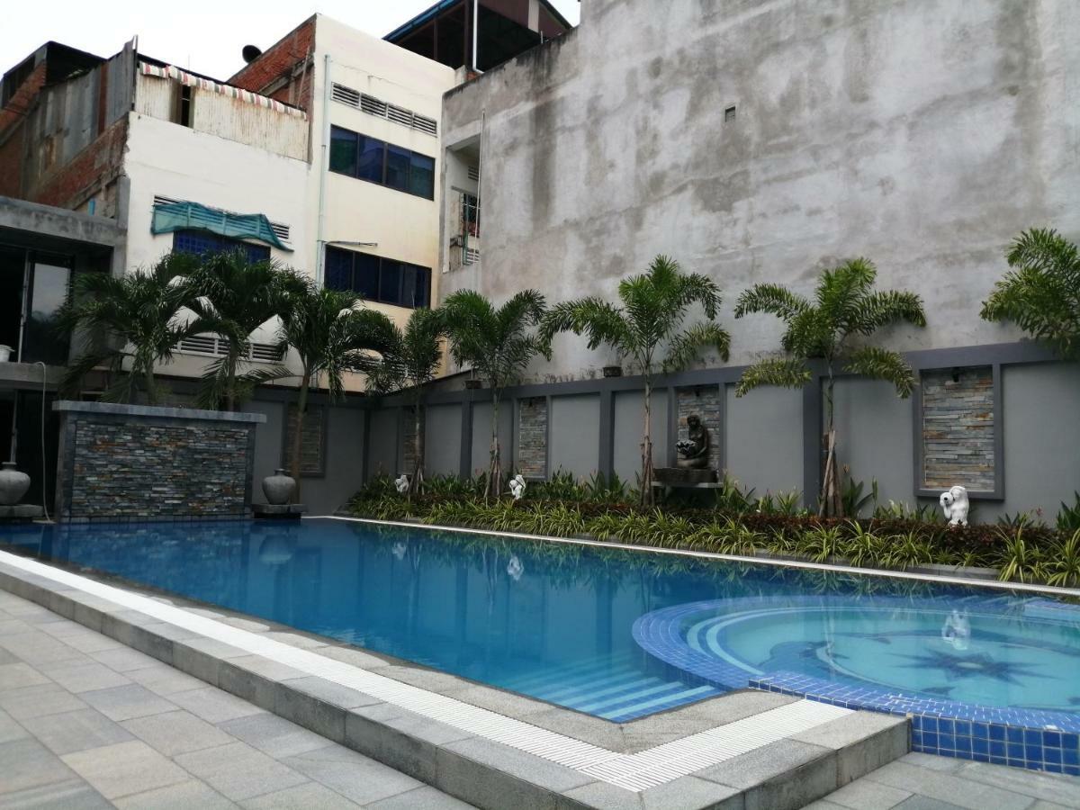 Holiday Hotel Battambang Kültér fotó